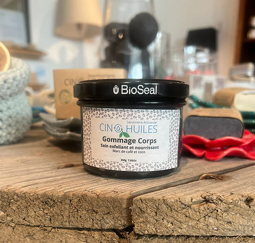Gommage Corps à base de marc de café & huile de voc